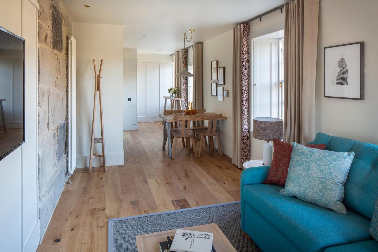 Abbey Apartments, At Holyrood 5*
